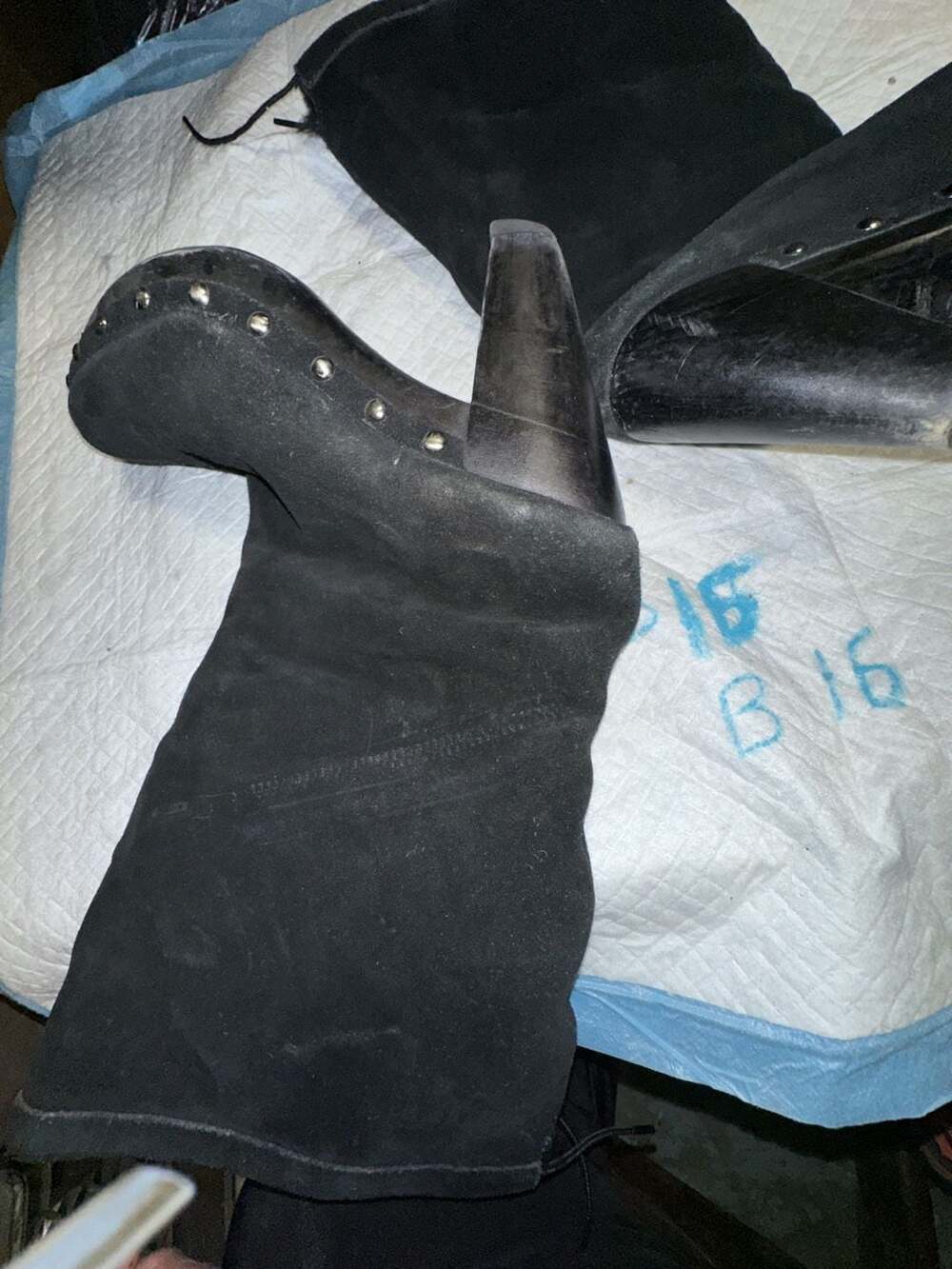 Michael Kors Black Suede Studded Clog Boots Size 7.5M - Picture 4 of 14